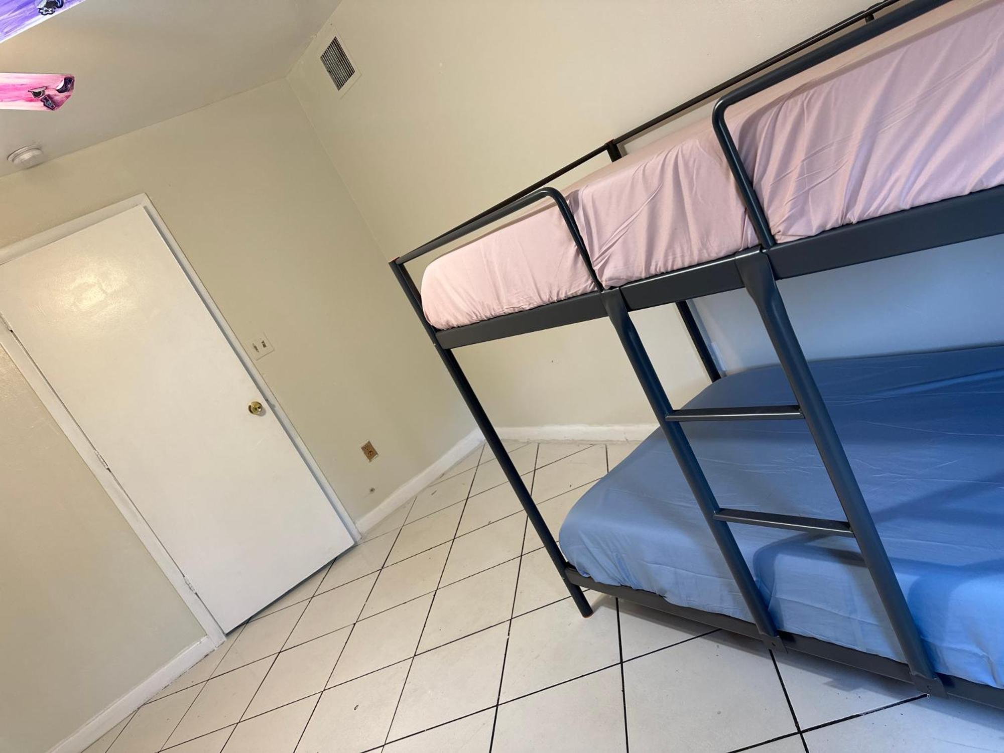 Hospedaje North Miami Eksteriør billede