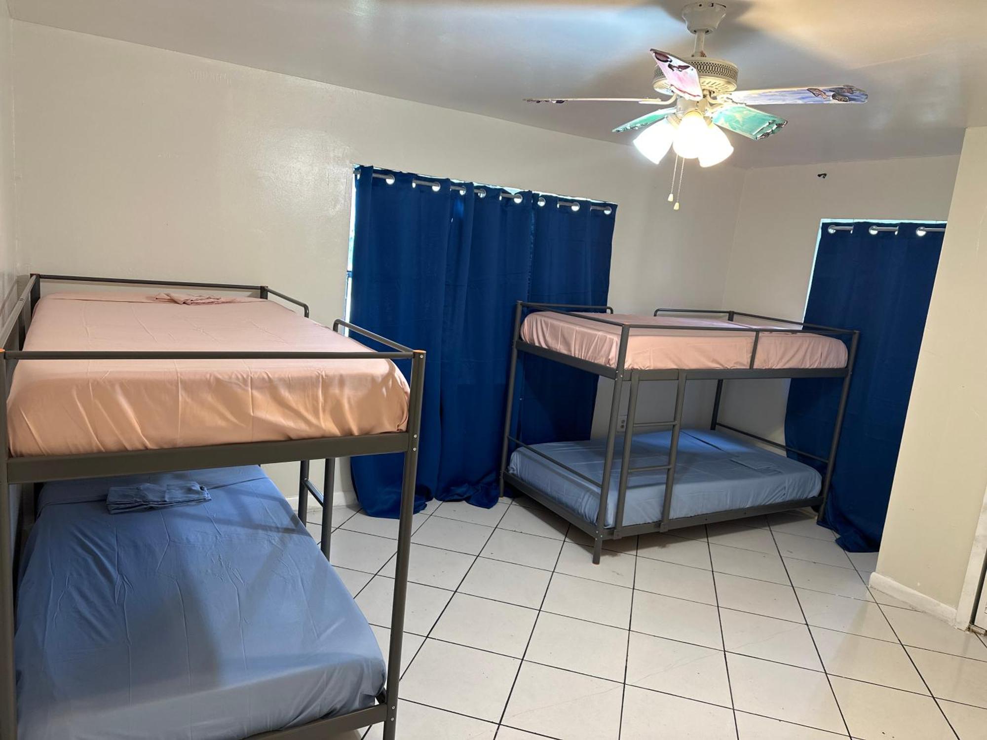 Hospedaje North Miami Eksteriør billede