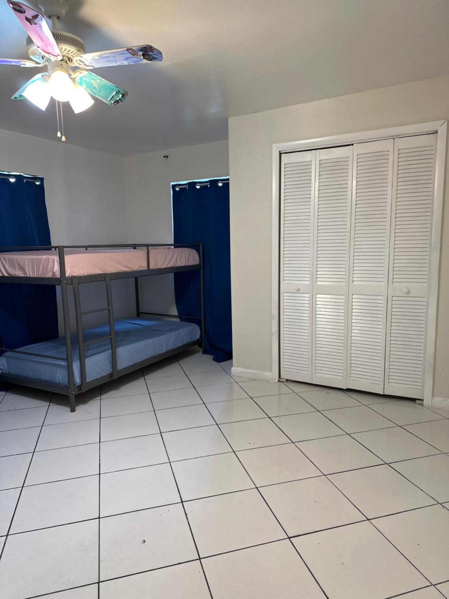 Hospedaje North Miami Eksteriør billede