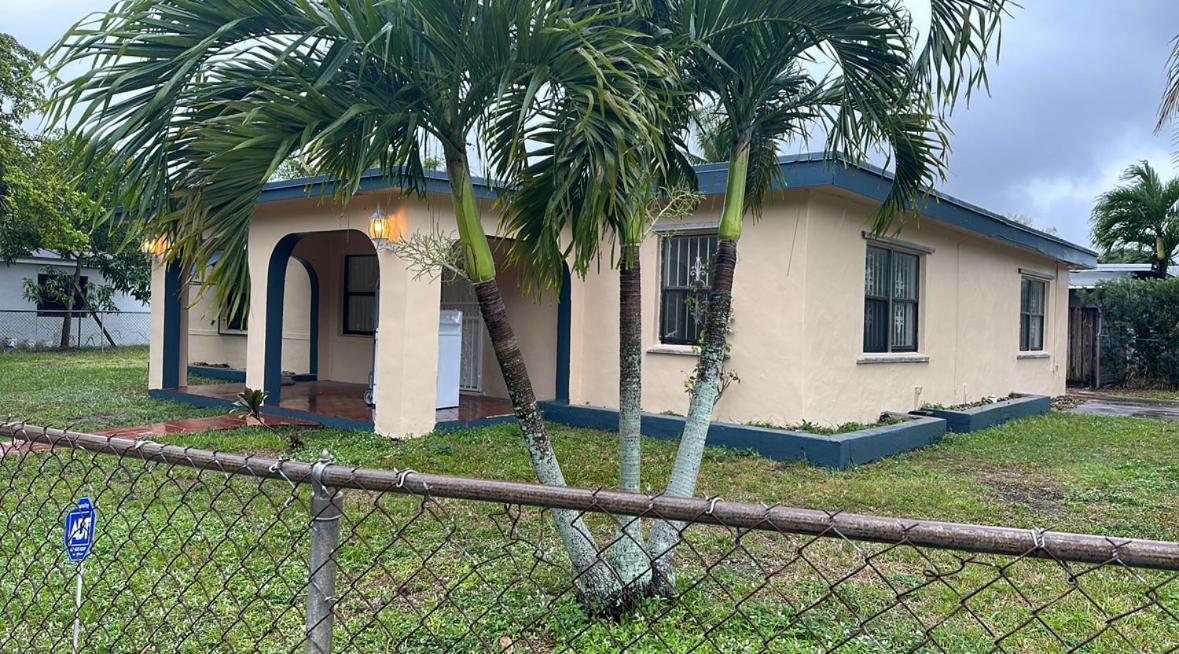 Hospedaje North Miami Eksteriør billede